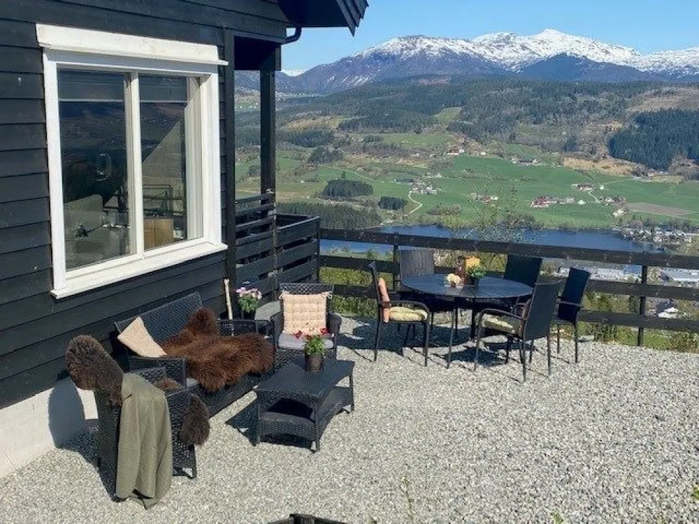 Tråstølsvegen 15